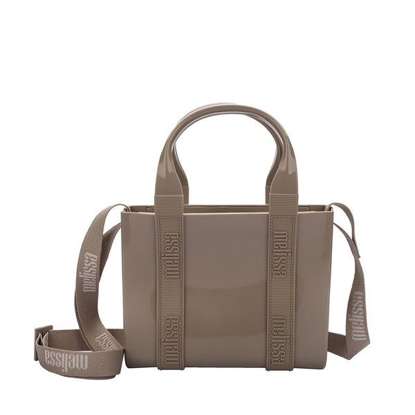 Melissa Mini Dulce Bag Bege – bolsa feminina pequena, charmosa e vegana, perfeita para completar looks delicados com estilo e praticidade