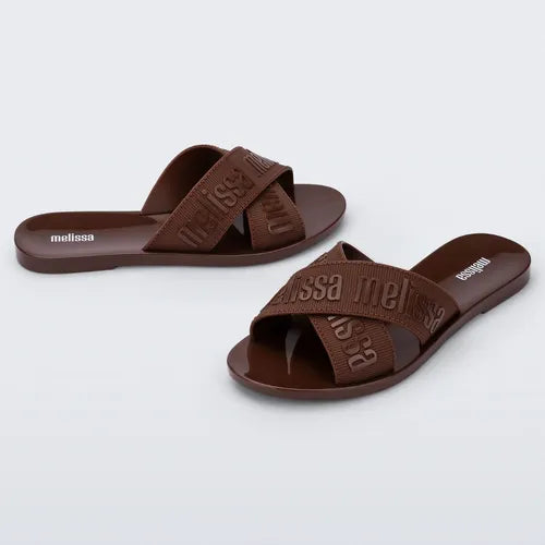 Chinelo Melissa M Lover Slide adulto marrom 35740 – chinelo feminino moderno, confortável e ideal para o dia a dia

Palavra-chave principal:
Melissa M Lover Slide

Palavras-chave relacionadas:
chinelo Melissa, slide marrom, calçado feminino, moda casual, chinelo confortável, Melissa 35740