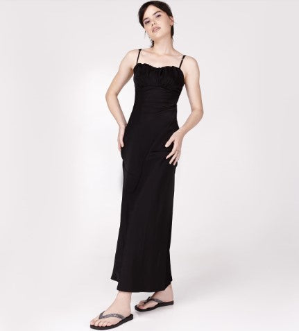 Chinelo Melissa Sun Long Beach II adulto nas cores preto e prata, com tiras finas e solado reto – calçado moderno, leve e ideal para o dia a dia ou momentos de lazer.

Palavra-chave principal:
Melissa Sun Long Beach II

Palavras-chave relacionadas:
Chinelo Melissa preto prata
Melissa 35781
Chinelo feminino moderno
Slide Melissa adulto
Melissa tiras finas
Calçado confortável
Chinelo casual feminino
Melissa beachwear
Chinelo leve Melissa
Melissa verão