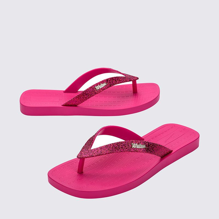 Chinelo Melissa Sun Long Beach II Adulto rosa com glitter 35781 – leve, brilhante e confortável, ideal para dias ensolarados com estilo

Palavra-chave principal:
Melissa Sun Long Beach II

Palavras-chave relacionadas:
Chinelo Melissa rosa glitter, Melissa 35781, chinelo Melissa adulto, Melissa para praia, chinelo confortável e estiloso, chinelo Melissa feminino, chinelo glamouroso