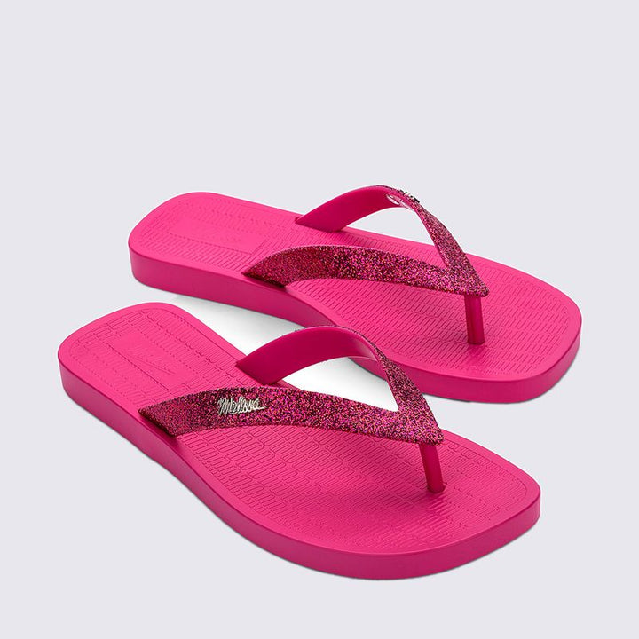 Chinelo Melissa Sun Long Beach II Adulto rosa com glitter 35781 – leve, brilhante e confortável, ideal para dias ensolarados com estilo

Palavra-chave principal:
Melissa Sun Long Beach II

Palavras-chave relacionadas:
Chinelo Melissa rosa glitter, Melissa 35781, chinelo Melissa adulto, Melissa para praia, chinelo confortável e estiloso, chinelo Melissa feminino, chinelo glamouroso