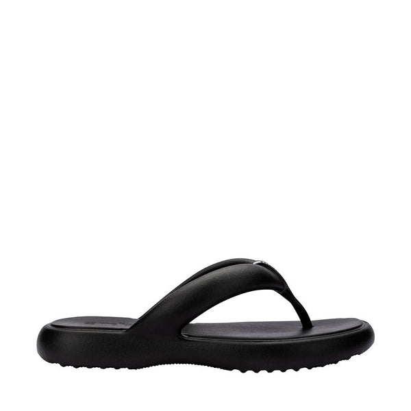 Chinelo adulto Melissa Free Low na cor preta, com tiras largas estilo flip-flop e solado anatômico. Produzido em Melflex, é leve, flexível e confortável, ideal para compor looks casuais com praticidade e estilo no dia a dia.

Palavra-chave principal: Melissa Free Low Chinelo Adulto
Palavras-chave relacionadas: chinelo preto Melissa, flip-flop feminino, Melflex, chinelo confortável, calçado casual, solado anatômico.