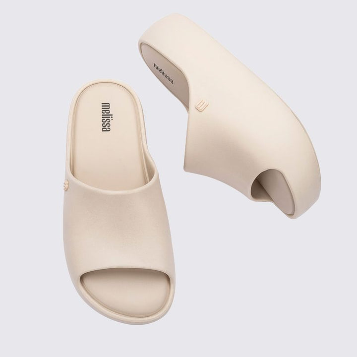 Melissa Free Platform Slide Adulto Bege – sandália plataforma confortável e estilosa, perfeita para looks modernos com praticidade e leveza

✅ Palavra-chave principal:
Melissa Free Platform Slide Adulto Bege

✅ Palavras-chave relacionadas (LSI/variações para SEO):
Sandália plataforma Melissa bege

Slide Melissa Free Platform

Chinelo plataforma Melissa bege

Melissa plataforma confortável

Sandália Melissa casual bege

Melissa Free Platform Slide original

Sandália plataforma vegana Melissa