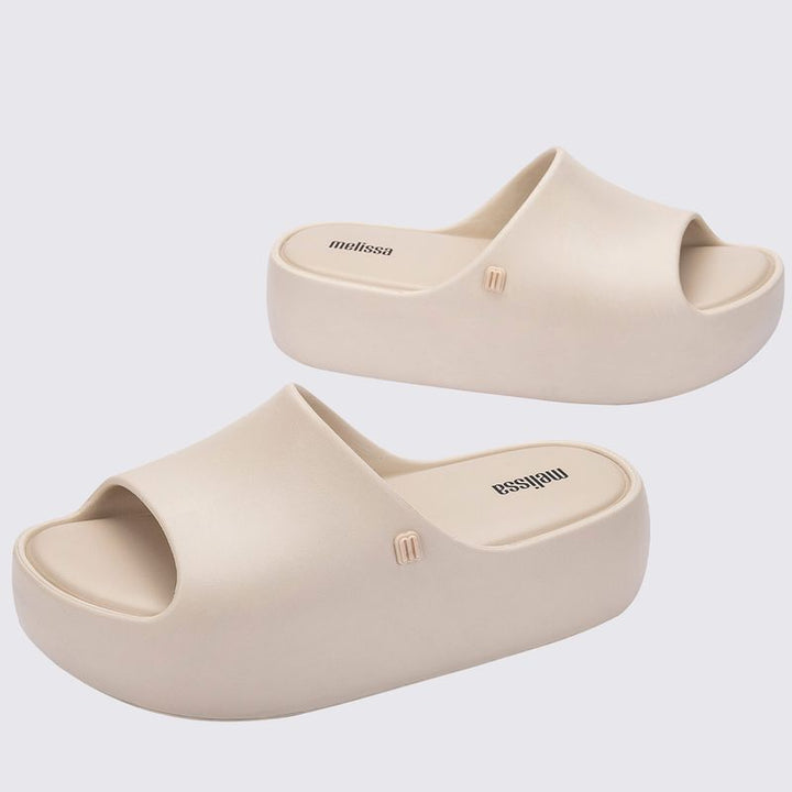 Melissa Free Platform Slide Adulto Bege – sandália plataforma confortável e estilosa, perfeita para looks modernos com praticidade e leveza

✅ Palavra-chave principal:
Melissa Free Platform Slide Adulto Bege

✅ Palavras-chave relacionadas (LSI/variações para SEO):
Sandália plataforma Melissa bege

Slide Melissa Free Platform

Chinelo plataforma Melissa bege

Melissa plataforma confortável

Sandália Melissa casual bege

Melissa Free Platform Slide original

Sandália plataforma vegana Melissa