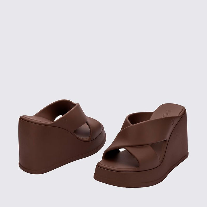 Melissa Free Vibe Sandália Plataforma Adulto bronze 37856 – moderna, confortável e versátil para quem ama estar nas alturas com estilo

Palavra-chave principal:
Melissa Free Vibe

Palavras-chave relacionadas:
Sandália Melissa plataforma bronze, Melissa 37856, Melissa plataforma adulto, calçado feminino Melissa confortável, sandália Melissa bronze plataforma, Melissa M-Lover