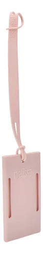 Tag de mala Melissa Station na cor rosa, com formato retangular, detalhe da marca em alto-relevo e alça ajustável – acessório funcional, resistente e estiloso para viagens.

Palavra-chave principal:
Melissa Station Tag

Palavras-chave relacionadas:
Tag de mala Melissa, Melissa 34467, tag rosa Melissa, acessório de viagem Melissa, etiqueta de bagagem, tag para mala feminina, Melissa funcional, tag com alça, tag resistente Melissa, tag personalizada Melissa