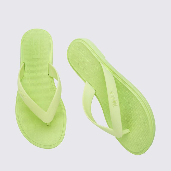 Melissa Sun Aurora Chinelo Adulto Verde Com visual moderno e acabamento fosco