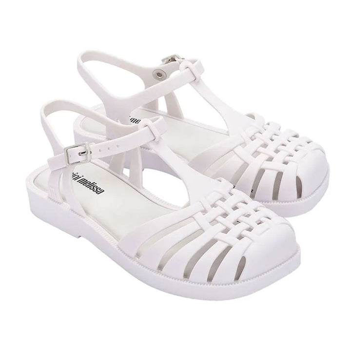 Sandália Mini Melissa Aranha Quadrada infantil na cor branca, com tiras estilo fisherman, bico quadrado e fecho lateral – calçado leve, clássico e confortável para crianças.

Palavra-chave principal:
Mini Melissa Aranha Quadrada

Palavras-chave relacionadas:
Melissa 33486, sandália branca infantil, Melissa aranha branca, sandália bico quadrado, sandália fisherman infantil, calçado confortável Melissa, Melissa clássica infantil, sandália leve criança, Melissa com fecho lateral, Mini Melissa branca
