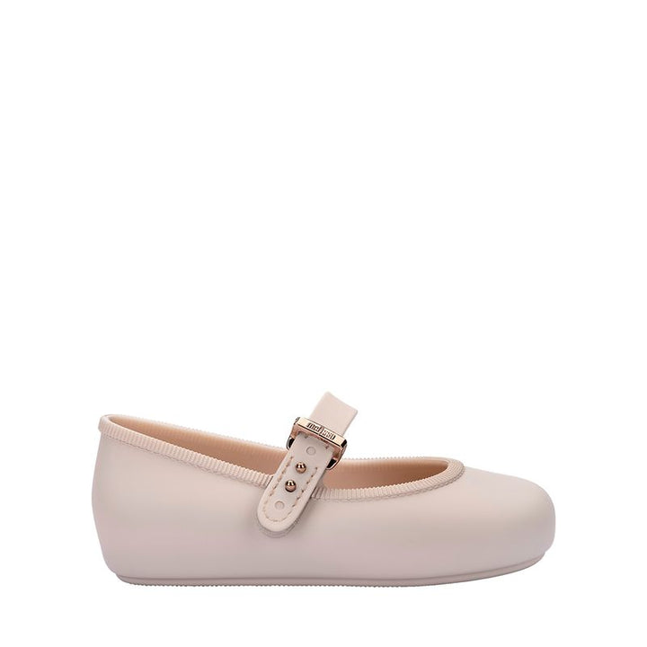 Mini Melissa Bailarina Soft Ballerina Baby bege 36240 – sapatilha infantil confortável, design clássico e acabamento fosco

Palavra-chave principal:
Mini Melissa Bailarina

Palavras-chave relacionadas:
sapatilha infantil, Melissa bege, Soft Ballerina Baby, calçado confortável, moda infantil, Melissa 36240, sapatilha para bebê