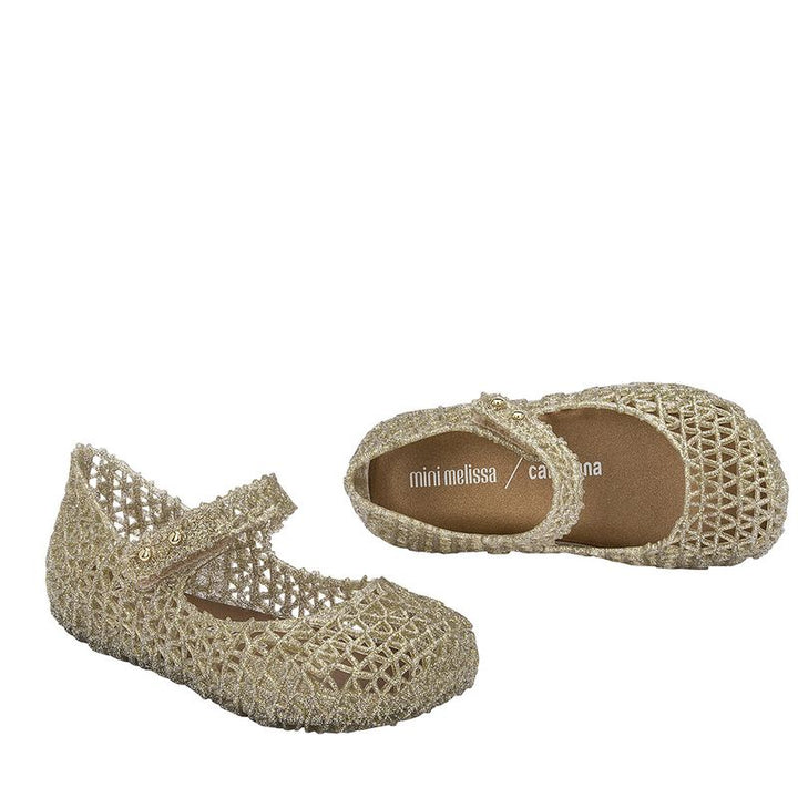 Sapatilha infantil Mini Melissa Campana Papel Baby na cor dourado com glitter, design trançado e acabamento brilhoso – calçado leve e confortável para bebês.

Palavra-chave principal:
Mini Melissa Campana Papel

Palavras-chave relacionadas:
Sapatilha baby dourada
Mini Melissa glitter
Melissa Campana dourada
Sapatilha infantil com brilho
Calçado trançado Melissa
Melissa bebê
Sapatinho confortável Melissa
Melissa 32995
Calçado leve para bebês
Sapatilha delicada infantil
