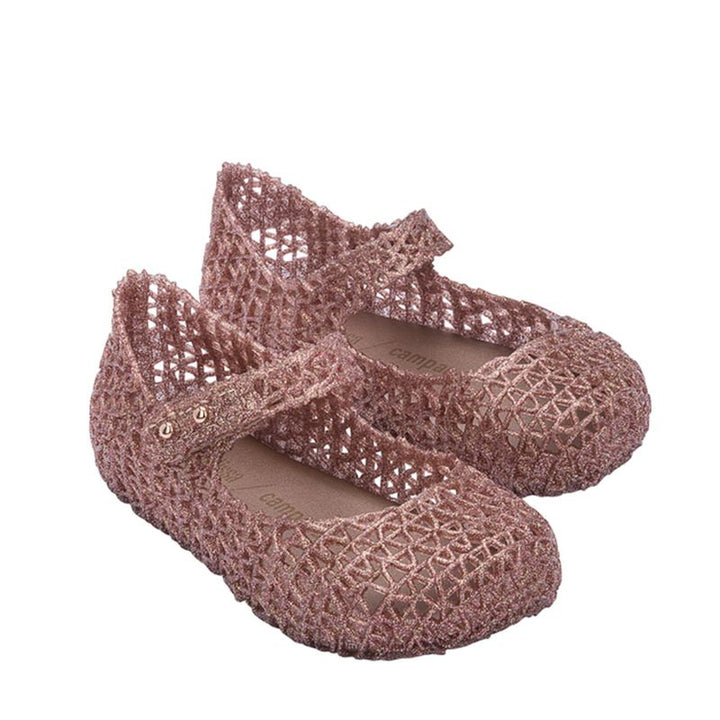 Sapatilha infantil Mini Melissa Campana Papel Baby na cor rose com glitter, com design trançado e acabamento brilhoso – calçado confortável e leve para bebês.

Palavra-chave principal:
Mini Melissa Campana Papel

Palavras-chave relacionadas:
Sapatilha baby rose
Mini Melissa glitter
Melissa Campana rosa
Sapatilha infantil com brilho
Calçado trançado Melissa
Melissa bebê
Sapatinho confortável Melissa
Melissa 32995
Calçado leve para bebês
Sapatilha rosa com glitter