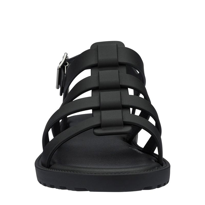 Sandália infantil Mini Melissa Flox na cor preto opaco, com tiras largas no cabedal, fechamento com fivela lateral e solado reto. Produzida em Melflex, é leve, resistente e ideal para o dia a dia das crianças, combinando conforto, segurança e estilo moderno.

Palavra-chave principal: Mini Melissa Flox Infantil
Palavras-chave relacionadas: sandália preta infantil, Melflex, tiras largas, fivela lateral, calçado confortável, sandália resistente, estilo casual infantil.