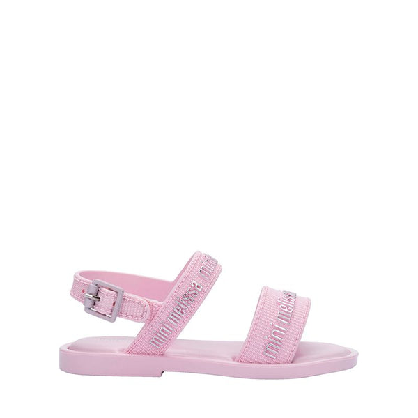 Sandália infantil Mini Melissa Mar Sandal M.Lover Baby nas cores rosa claro e prata, com tiras em formato de corações metalizados. Feita em Melflex, leve, confortável e com fechamento ajustável, ideal para os primeiros passos das pequenas com muito estilo e segurança."

Palavra-chave principal: Sandália infantil Mini Melissa Mar Sandal
Palavras-chave relacionadas: rosa claro, prata, Melflex, corações metalizados, sandália baby, conforto, primeiros passos.