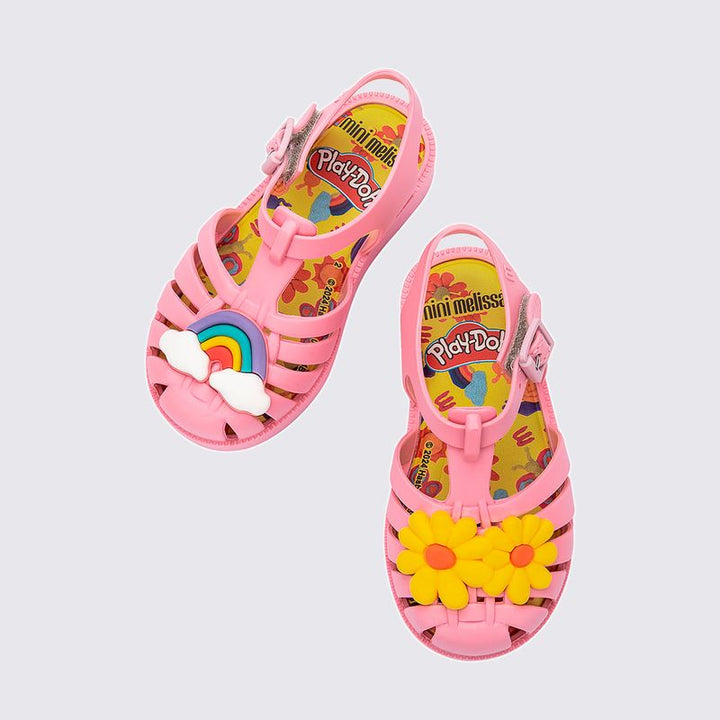 Sandália Mini Melissa Possession + Play-Doh Baby na cor rosa fosco, com tiras estilo fisherman e detalhe lúdico no cabedal – calçado divertido, leve e confortável para bebês.

Palavra-chave principal:
Mini Melissa Possession Play-Doh Baby

Palavras-chave relacionadas:
Melissa 35987, sandália rosa fosco, Melissa Play-Doh, sandália baby divertida, Melissa com tiras, sandália infantil estilo fisherman, calçado confortável bebê, Melissa lúdica, Mini Melissa baby, Melissa primeiros passos