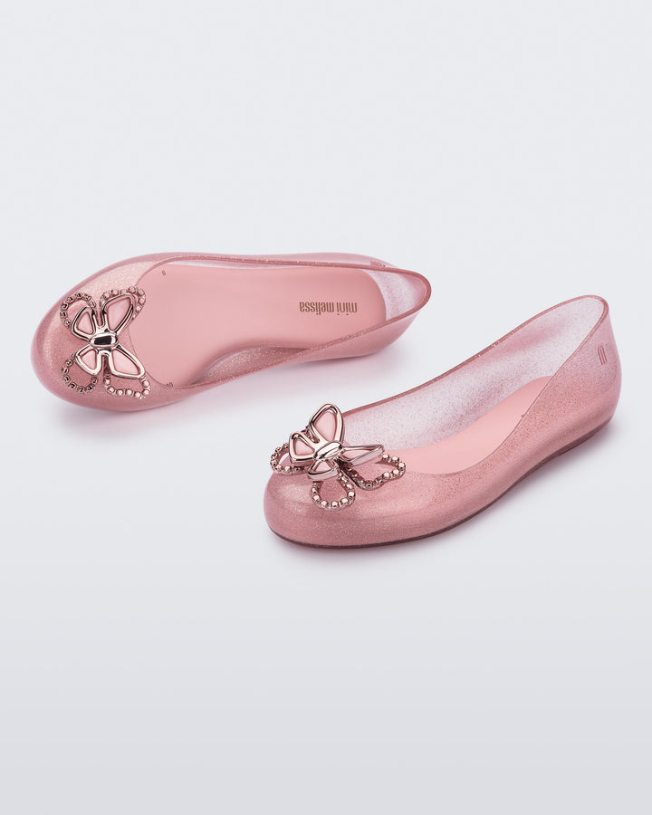 Sapatilha Mini Melissa Sweet Love Fly infantil na cor rosa com glitter, com detalhe de borboleta no cabedal – calçado delicado, confortável e encantador para meninas.

Palavra-chave principal:
Mini Melissa Sweet Love Fly

Palavras-chave relacionadas:
Sapatilha infantil rosa glitter
Melissa 35718
Sapatilha com borboleta
Melissa Sweet Love
Calçado infantil Melissa
Melissa rosa brilhante
Sapatilha delicada infantil
Melissa para meninas
Calçado confortável infantil
Mini Melissa borboleta