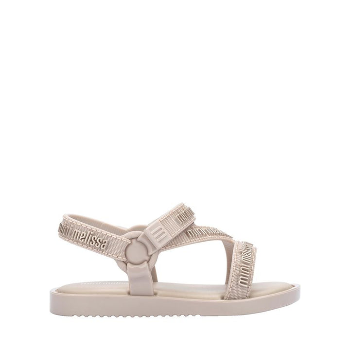 Mini Melissa Stripes M Lover Sandália Baby bege Claro 35955 – delicadeza e conforto para os primeiros passinhos com estilo e cheirinho irresistível da Melissa

Palavra-chave principal:
Mini Melissa Stripes M Lover

Palavras-chave relacionadas:
Sandália baby bege Melissa, Mini Melissa 35955, Melissa infantil bege claro, Melissa M Lover baby, sandália confortável para bebê, calçado infantil Melissa