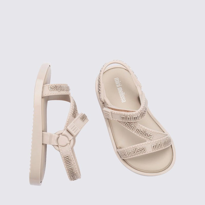 Mini Melissa Stripes M Lover Sandália Baby bege Claro 35955 – delicadeza e conforto para os primeiros passinhos com estilo e cheirinho irresistível da Melissa

Palavra-chave principal:
Mini Melissa Stripes M Lover

Palavras-chave relacionadas:
Sandália baby bege Melissa, Mini Melissa 35955, Melissa infantil bege claro, Melissa M Lover baby, sandália confortável para bebê, calçado infantil Melissa