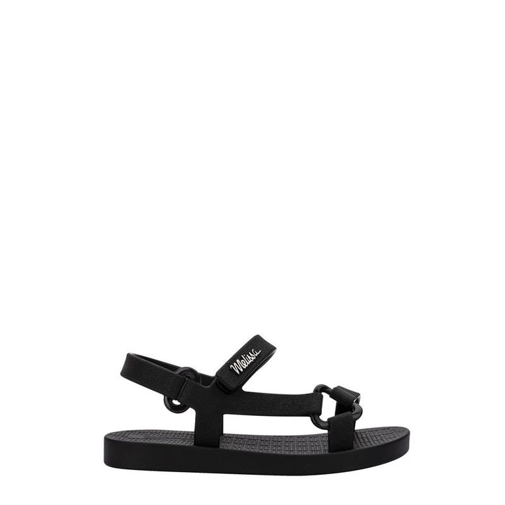 Sandália infantil Mini Melissa Sun Downtown Baby na cor preta, modelo unissex com acabamento fosco. Feita em Melflex, é leve, confortável e possui fechamento em velcro para segurança dos pequenos. Ideal para dias quentes, passeios e looks combinando 