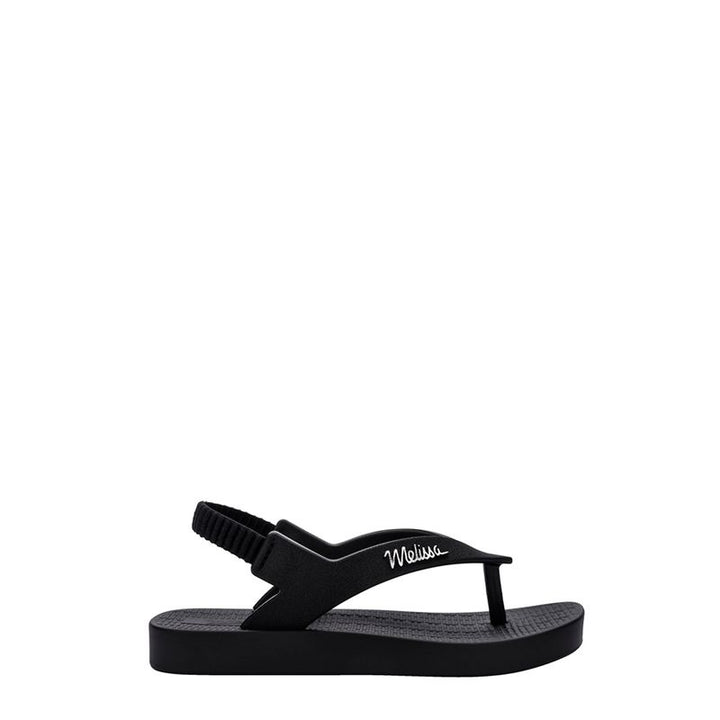 Sandália Mini Melissa Sun Long Beach Baby na cor preta, com tiras finas, fecho em velcro e solado reto – calçado leve, confortável e seguro para os primeiros passos.

Palavra-chave principal:
Mini Melissa Sun Long Beach Baby

Palavras-chave relacionadas:
Melissa 35762, sandália preta bebê, Melissa baby preta, sandália com velcro, calçado infantil confortável, Mini Melissa tiras finas, sandália leve infantil, Melissa primeiros passos, sandália prática bebê, Melissa verão criança