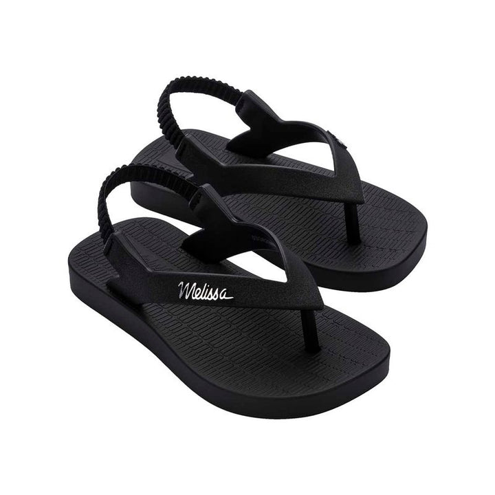 Sandália Mini Melissa Sun Long Beach Baby na cor preta, com tiras finas, fecho em velcro e solado reto – calçado leve, confortável e seguro para os primeiros passos.

Palavra-chave principal:
Mini Melissa Sun Long Beach Baby

Palavras-chave relacionadas:
Melissa 35762, sandália preta bebê, Melissa baby preta, sandália com velcro, calçado infantil confortável, Mini Melissa tiras finas, sandália leve infantil, Melissa primeiros passos, sandália prática bebê, Melissa verão criança