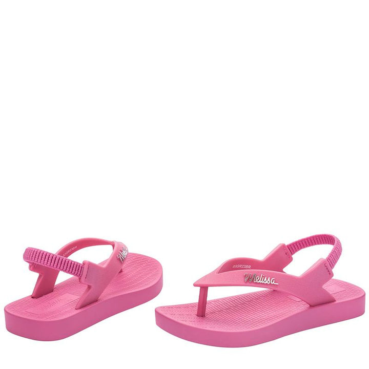 Sandália Mini Melissa Sun Long Beach Baby na cor rosa, com tiras finas, fecho em velcro e solado reto – calçado leve, confortável e prático para os primeiros passos.

Palavra-chave principal:
Mini Melissa Sun Long Beach Baby

Palavras-chave relacionadas:
Melissa 35762, sandália rosa bebê, Melissa baby rosa, sandália com velcro, calçado infantil confortável, Mini Melissa tiras finas, sandália leve infantil, Melissa primeiros passos, sandália prática bebê, Melissa verão criança