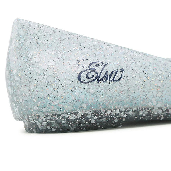 Sapatilha Mini Melissa Sweet Love + Disney Princess azul com glitter, inspirada na Elsa, com laço no cabedal e acabamento brilhante – calçado infantil delicado e confortável.

Palavra-chave principal:
Mini Melissa Sweet Love Disney Princess

Palavras-chave relacionadas:
Melissa Elsa
Sapatilha infantil azul glitter
Melissa Disney Princess
Melissa 33448
Calçado infantil princesa
Melissa Elsa azul
Sapatilha com laço
Melissa mágica
Melissa infantil confortável
Mini Melissa azul glitter