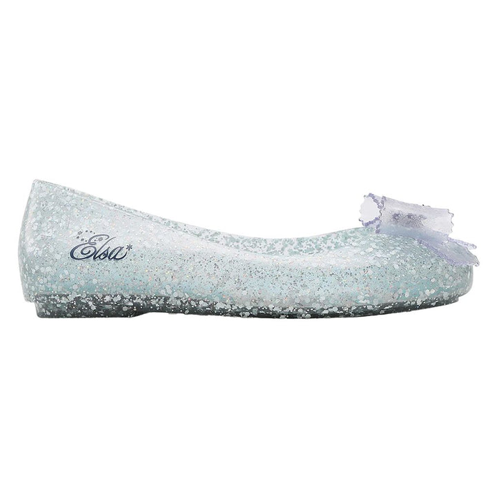 Sapatilha Mini Melissa Sweet Love + Disney Princess azul com glitter, inspirada na Elsa, com laço no cabedal e acabamento brilhante – calçado infantil delicado e confortável.

Palavra-chave principal:
Mini Melissa Sweet Love Disney Princess

Palavras-chave relacionadas:
Melissa Elsa
Sapatilha infantil azul glitter
Melissa Disney Princess
Melissa 33448
Calçado infantil princesa
Melissa Elsa azul
Sapatilha com laço
Melissa mágica
Melissa infantil confortável
Mini Melissa azul glitter