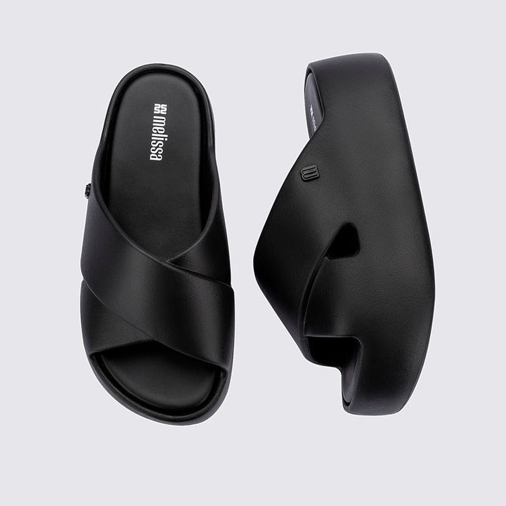 Melissa Free Cross Sandália Plataforma Adulto 37857 – sandália confortável e moderna com tiras cruzadas e solado robusto, ideal para looks urbanos com estilo e praticidade.

🔑 Palavra-chave principal:
Melissa Free Cross Sandália Plataforma Adulto

🔍 Palavras-chave relacionadas (LSI):
Sandália Melissa Free, sandália plataforma Melissa, Melissa de tiras cruzadas, sandália confortável Melissa