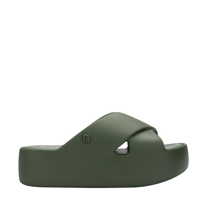Melissa Free Cross Sandália Plataforma Adulto Verde 37857 – sandália confortável e moderna com tiras cruzadas e solado robusto, ideal para looks urbanos com estilo e praticidade.

🔑 Palavra-chave principal:
Melissa Free Cross Sandália Plataforma Adulto Verde

🔍 Palavras-chave relacionadas (LSI):
Sandália Melissa Free verde, sandália plataforma Melissa, Melissa de tiras cruzadas, sandália confortável Melissa