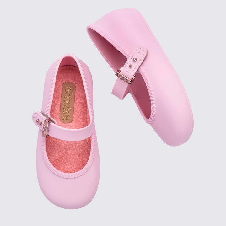 Mini Melissa Bailarina Soft Ballerina Baby rosa 36240 – sapatilha infantil confortável, design clássico e acabamento fosco

Palavra-chave principal:
Mini Melissa Bailarina

Palavras-chave relacionadas:
sapatilha infantil, Melissa rosa, Soft Ballerina Baby, calçado confortável, moda infantil, Melissa 36240, sapatilha para bebê