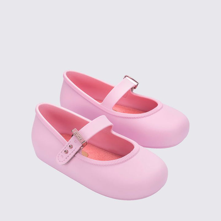 Mini Melissa Bailarina Soft Ballerina Baby rosa 36240 – sapatilha infantil confortável, design clássico e acabamento fosco

Palavra-chave principal:
Mini Melissa Bailarina

Palavras-chave relacionadas:
sapatilha infantil, Melissa rosa, Soft Ballerina Baby, calçado confortável, moda infantil, Melissa 36240, sapatilha para bebê