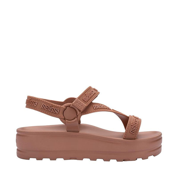 Papete Melissa Stripes Platform M Lover Adulto 37831 – sandália papete com tiras largas e solado plataforma, design moderno e confortável, perfeita para looks urbanos com atitude.

🔑 Palavra-chave principal:
Papete Melissa Stripes Platform M Lover Adulto

🔍 Palavras-chave relacionadas:
Papete Melissa, Melissa Stripes plataforma, sandália Melissa M Lover, papete confortável Melissa