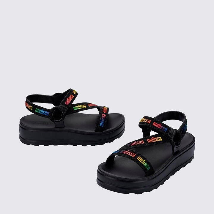 Papete Melissa Stripes Platform M Lover Adulto 37831 – sandália papete com tiras largas e solado plataforma, design moderno e confortável, perfeita para looks urbanos com atitude.

🔑 Palavra-chave principal:
Papete Melissa Stripes Platform M Lover Adulto

🔍 Palavras-chave relacionadas:
Papete Melissa, Melissa Stripes plataforma, sandália Melissa M Lover, papete confortável Melissa