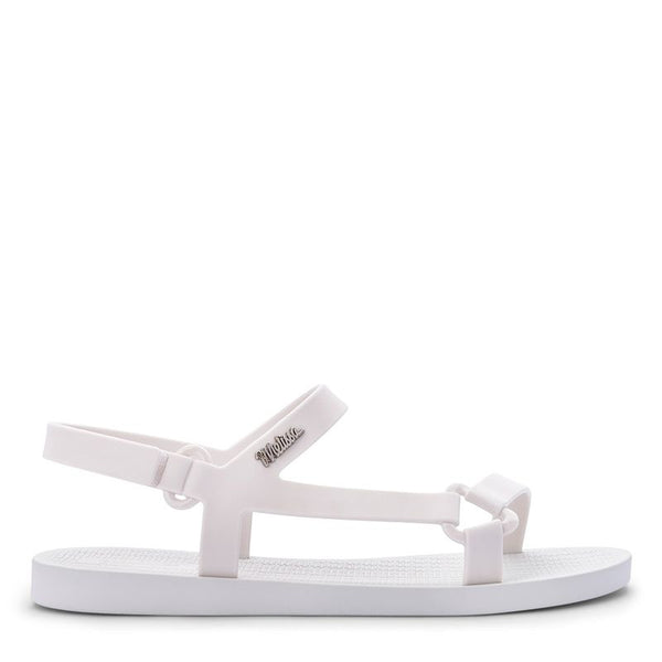 Sandália Melissa Sun Downtown adulto na cor branca, com tiras largas, fechamento em velcro e solado reto – calçado leve e moderno para looks casuais.

Palavra-chave principal:
Melissa Sun Downtown Adulto

Palavras-chave relacionadas:
Sandália branca Melissa
Melissa adulta casual
Melissa 33505
Sandália com velcro
Calçado confortável feminino
Melissa verão
Sandália minimalista
Melissa solado reto
Sandália casual branca
Melissa leve e prática