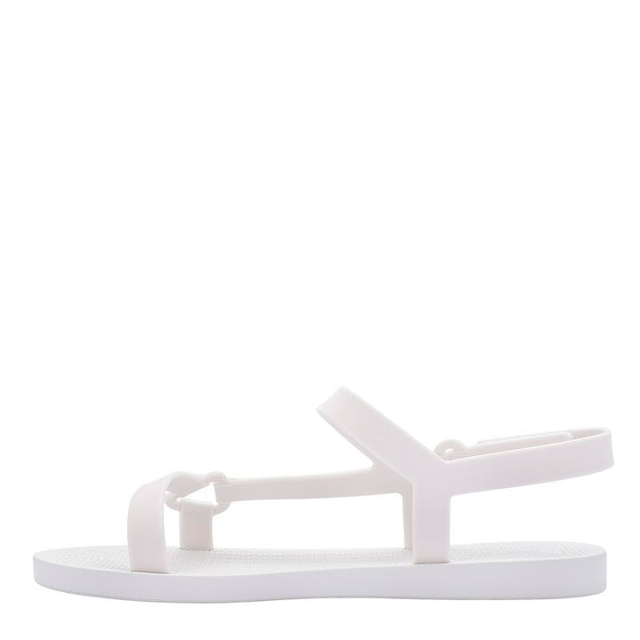 Sandália Melissa Sun Downtown adulto na cor branca, com tiras largas, fechamento em velcro e solado reto – calçado leve e moderno para looks casuais.

Palavra-chave principal:
Melissa Sun Downtown Adulto

Palavras-chave relacionadas:
Sandália branca Melissa
Melissa adulta casual
Melissa 33505
Sandália com velcro
Calçado confortável feminino
Melissa verão
Sandália minimalista
Melissa solado reto
Sandália casual branca
Melissa leve e prática