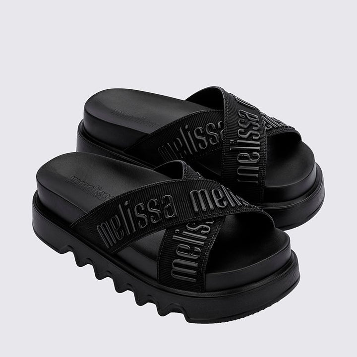 Sandália Melissa Cross M Lover Platform Adulto 37368 – sandália plataforma com tiras cruzadas em Melflex, solado robusto e palmilha anatômica, unindo conforto e estilo moderno para looks urbanos.

🔑 Palavra-chave principal:
Sandália Melissa Cross M Lover Platform Adulto 37368

🔍 Palavras-chave relacionadas:
Melissa Cross plataforma, sandália Melissa M Lover, Melissa tiras cruzadas, sandália confortável Melissa