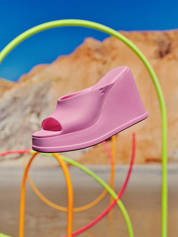 Melissa Free Slip Rosa 38046 – plataforma anabela 11 cm com gáspea em EVA Soft e sola estável