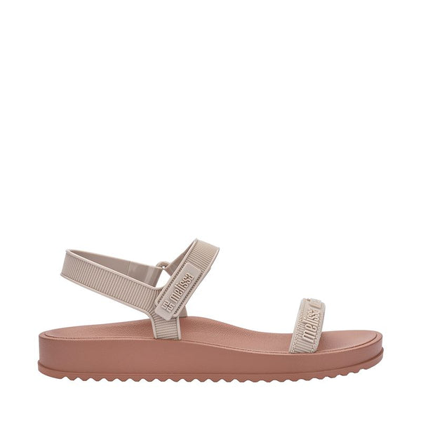 Sandália Melissa M Lover Papete Adulto 38015 – papete moderna em Melflex com tiras largas e ajuste confortável, solado robusto e design versátil, perfeita para quem busca praticidade e estilo no dia a dia.

🔑 Palavra-chave principal:
Sandália Melissa M Lover Papete Adulto 38015

🔍 Palavras-chave relacionadas:
Melissa M Lover papete, sandália Melissa adulto, papete confortável Melissa, sandália casual Melissa