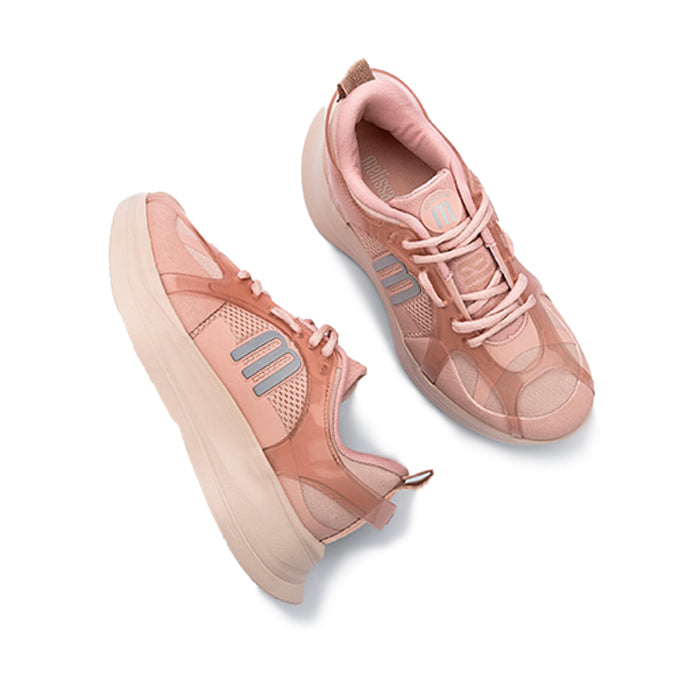 Sneaker Melissa X Beat I Adulto Bege 39505 – tênis casual em Melflex com design moderno e acabamento monocromático, solado robusto e confortável, ideal para compor looks urbanos com estilo e praticidade.

🔑 Palavra-chave principal:
Sneaker Melissa X Beat I Adulto Bege 39505

🔍 Palavras-chave relacionadas:
Tênis Melissa bege, Melissa X Beat I, sneaker Melissa adulto, tênis casual Melissa
